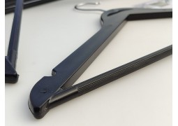 Плечики пластикові з металевим гачком 42х1см. (чорні)